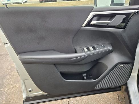 New 2026 Mitsubishi Outlander ES image 15