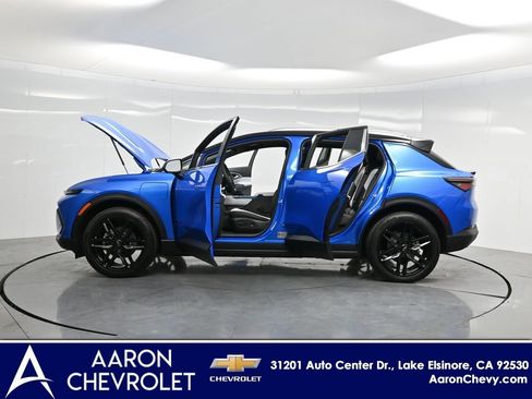 New 2026 Chevrolet Equinox EV LT w/ LPO, Blackout Package AWD/4WD image 56