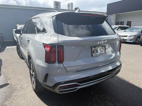 Used 2023 Kia Sorento EX FWD image 5
