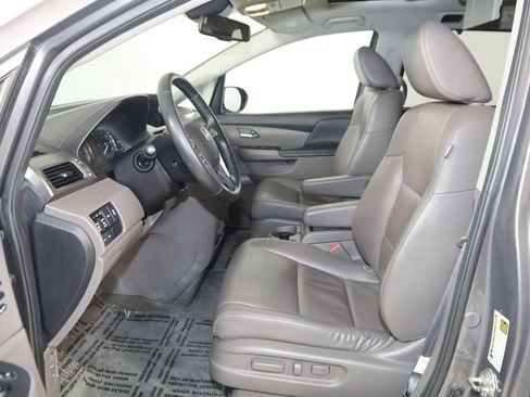 Used 2016 Honda Odyssey Touring image 12
