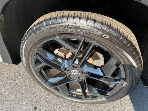 Used 2025 Volkswagen Tiguan SE R-Line AWD/4WD image 11