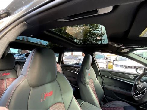 Used 2024 Audi RS 6 performance image 25