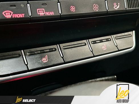 Used 2020 Kia Sorento EX image 19