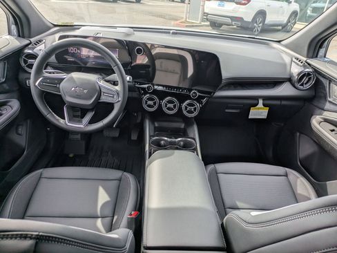 Used 2026 Chevrolet Blazer EV LT FWD image 15