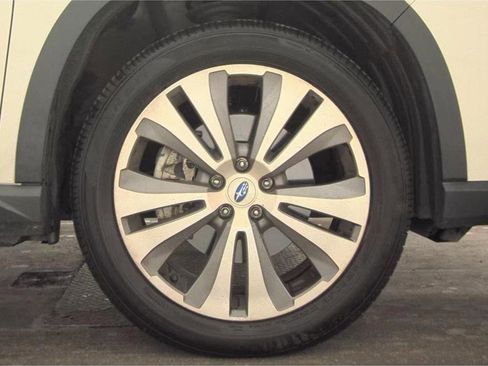 Used 2022 Subaru Ascent Limited w/ Technology Package image 7