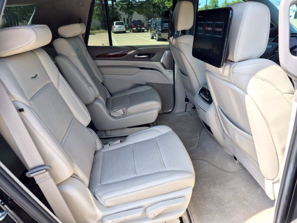 Used 2024 Cadillac Escalade Premium Luxury Platinum w/ Heavy-Duty Trailer Package AWD/4WD image 53