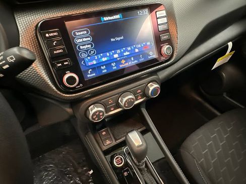 Used 2023 Nissan Kicks SV FWD image 14