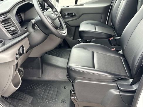 New 2026 Ford Transit 250 148 Medium Roof w/ HVAC Trade Package RWD image 18