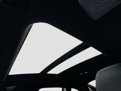 Used 2020 BMW X6 M50i image 20