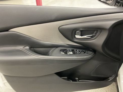 Used 2024 Nissan Murano SV w/ SV Midnight Edition Package AWD/4WD image 10