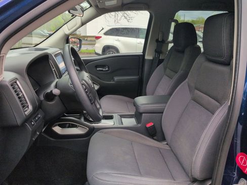 Used 2022 Nissan Frontier SV w/ Technology Package AWD/4WD image 12