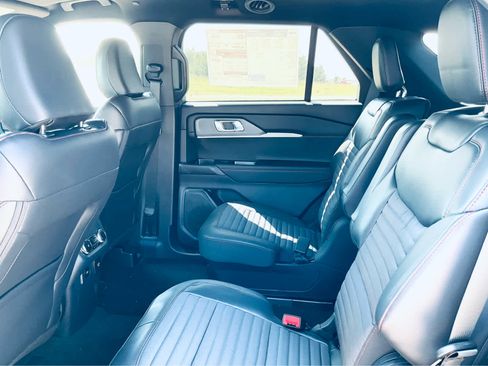 New 2025 Ford Explorer ST-Line w/ Premium Package image 21