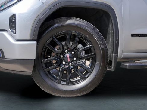 Certified 2026 GMC Sierra 1500 Elevation w/ LPO, Elevation Black Package image 4