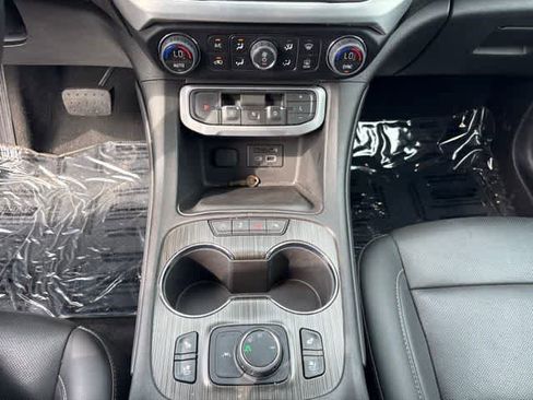 Used 2023 GMC Acadia SLT w/ Elevation Edition FWD image 20