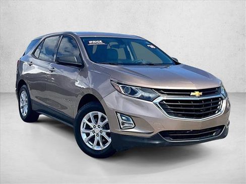 Used 2018 Chevrolet Equinox LS image 10