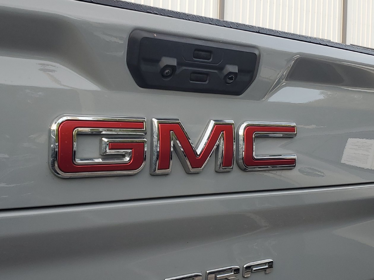 Used 2024 GMC Sierra 2500 AT4 w/ AT4 Premium Plus Package AWD/4WD image 6