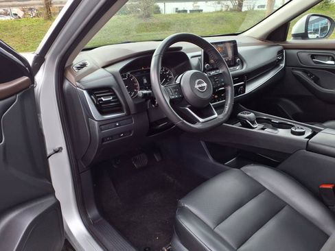 Used 2022 Nissan Rogue SV w/ SV Premium Package AWD/4WD image 19