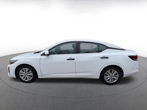 Used 2025 Nissan Sentra S image 9