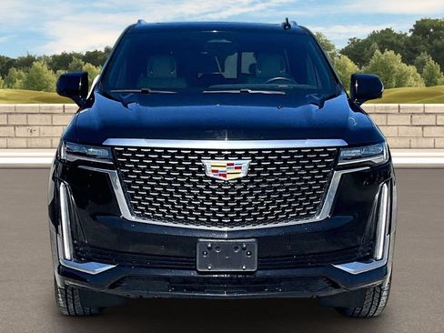 Used 2024 Cadillac Escalade Premium Luxury image 3