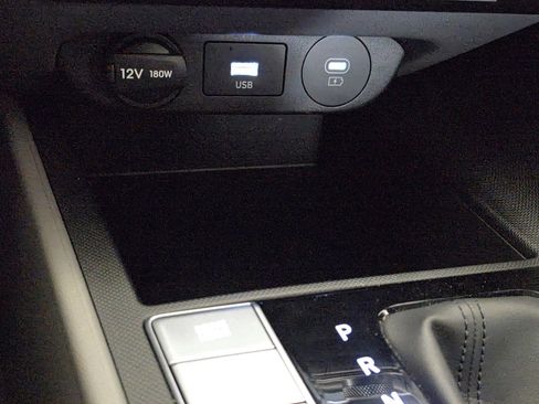 Certified 2024 Hyundai Elantra Blue image 28