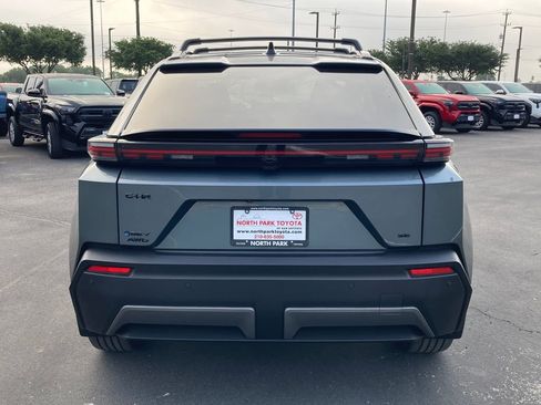 New 2026 Toyota C-HR image 6