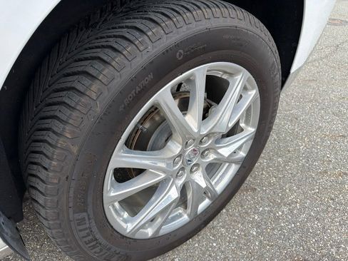 Used 2023 Buick Enclave Essence w/ Experience Buick Package AWD/4WD image 10