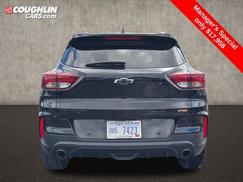 Used 2022 Chevrolet TrailBlazer RS w/ Sun and Liftgate Package FWD image 7