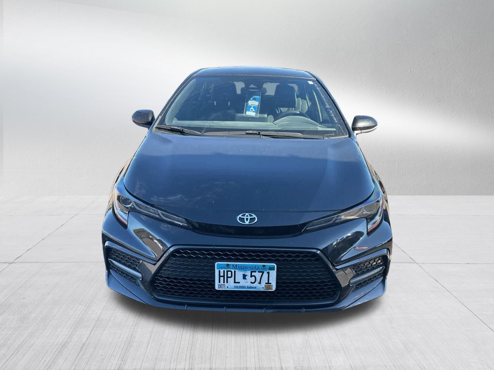 Used 2022 Toyota Corolla SE FWD image 2