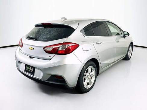 Used 2017 Chevrolet Cruze LT FWD image 9