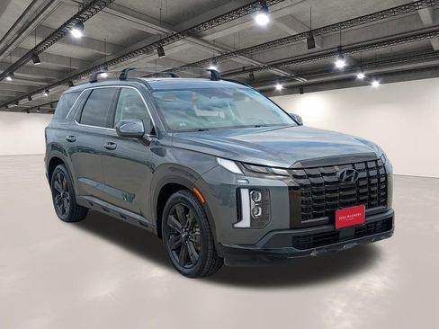 Used 2024 Hyundai Palisade XRT FWD image 2