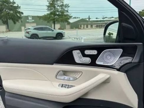 Used 2020 Mercedes-Benz GLS 450 4MATIC image 19