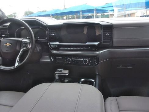 Used 2024 Chevrolet Silverado 1500 LTZ AWD/4WD image 25