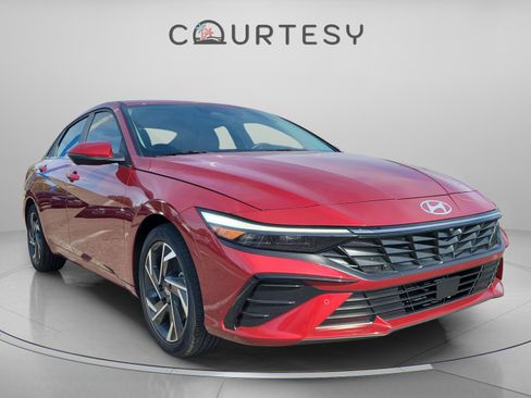 Certified 2024 Hyundai Elantra Limited image 4