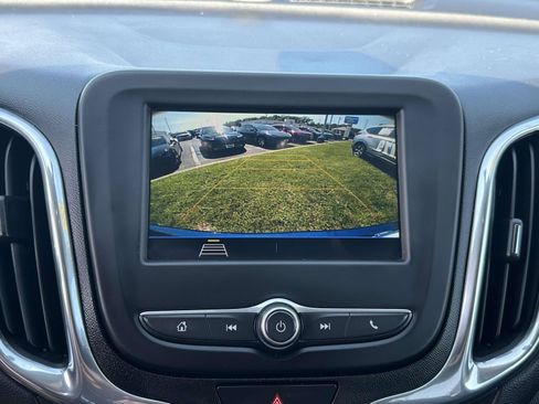 Used 2019 Chevrolet Equinox LT FWD image 10