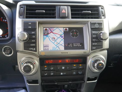 Used 2011 Toyota 4Runner Trail AWD/4WD image 11