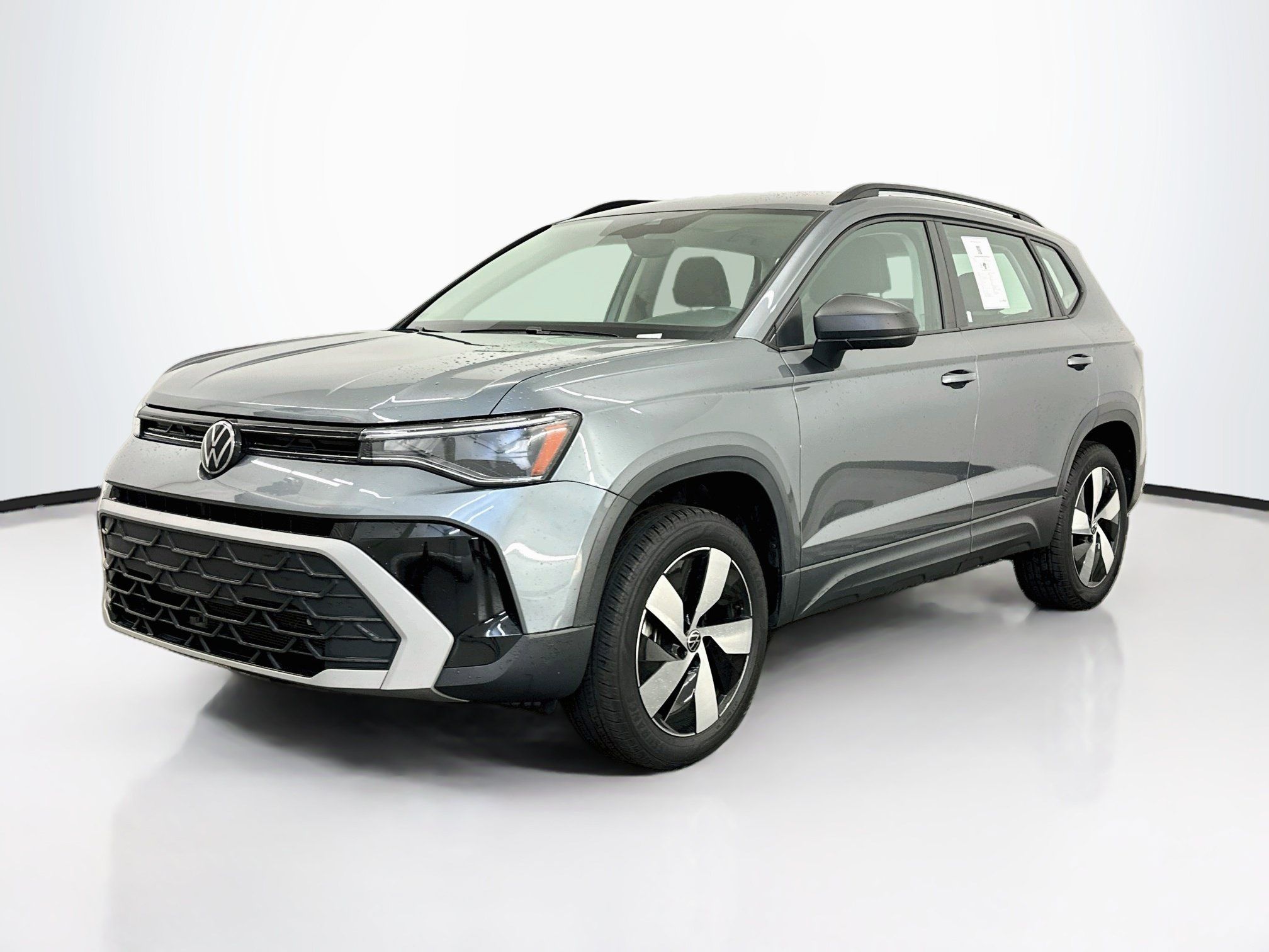 Used 2025 Volkswagen Taos S AWD/4WD image 3