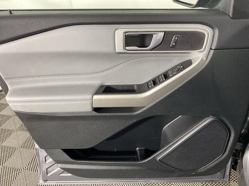 Used 2023 Ford Explorer XLT w/ Equipment Group 202A image 13