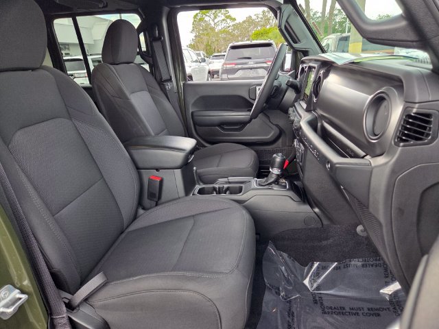 Certified 2023 Jeep Wrangler Unlimited Sport AWD/4WD image 19