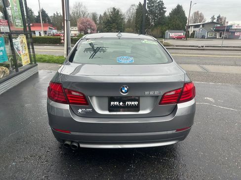 Used 2013 BMW 528i Sedan image 6