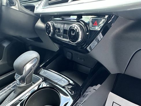 New 2025 Chevrolet Trax LT w/ Driver Confidence Package image 11