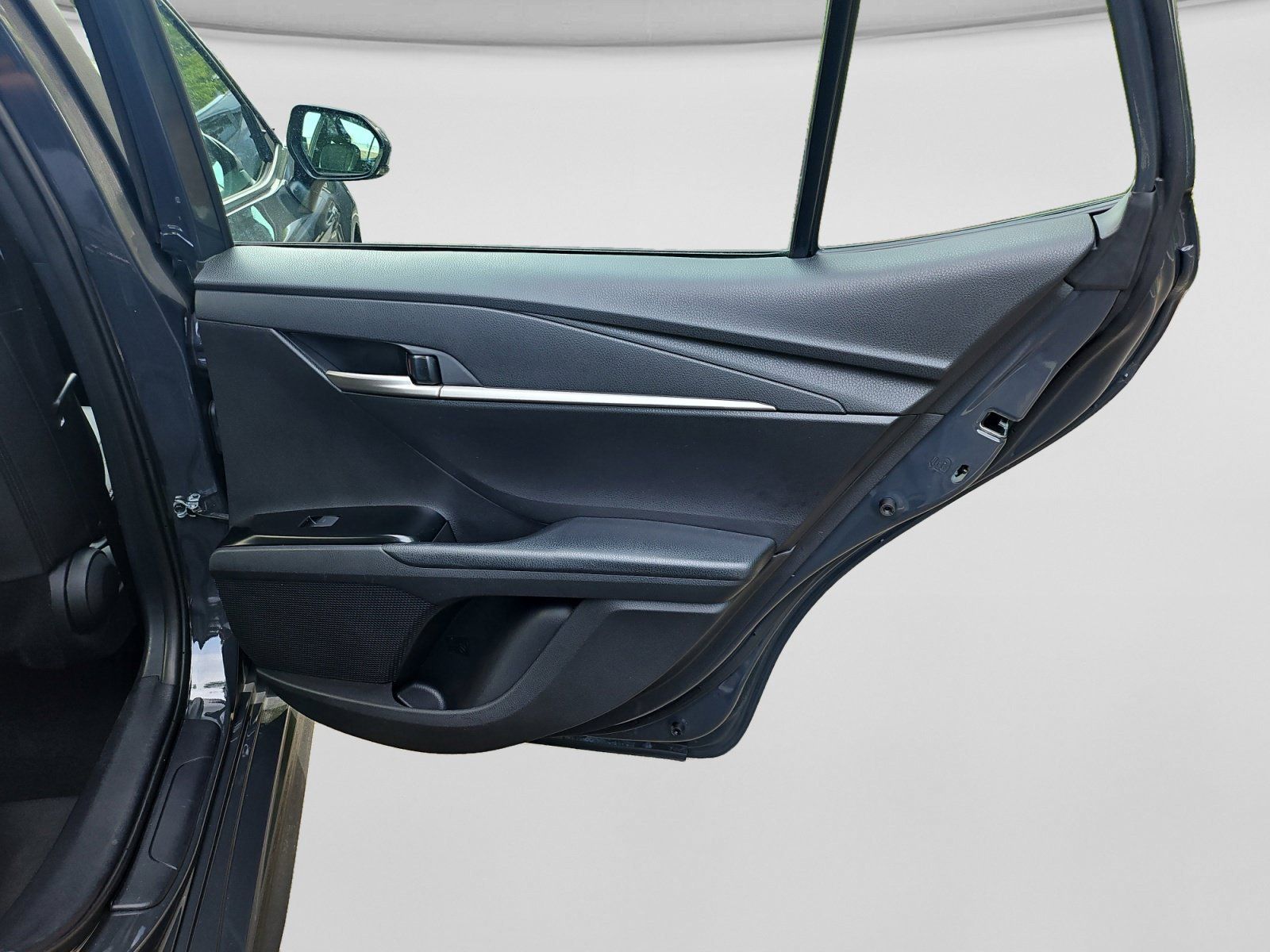 Used 2025 Toyota Camry SE FWD image 37