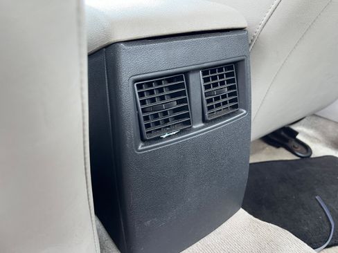 Used 2005 Chrysler 300 C w/ Navigation & Sound Group II RWD image 12