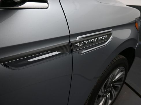 Used 2024 Lincoln Navigator L 4WD image 14