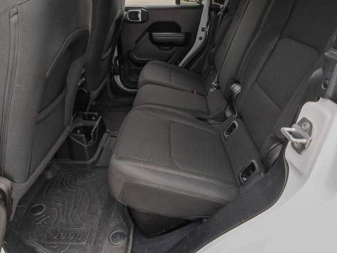 Used 2021 Jeep Gladiator Willys image 30