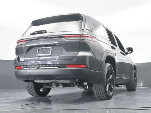 Used 2023 Jeep Grand Cherokee Altitude image 64