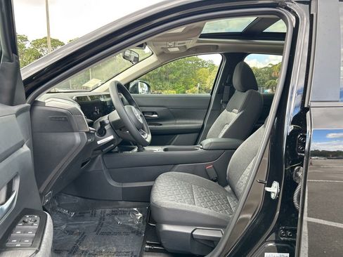 New 2026 Nissan Kicks SV w/ SV Premium Package image 16