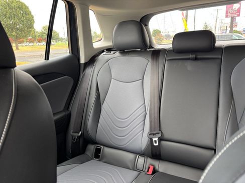 Used 2026 Volkswagen Tiguan SE AWD/4WD image 40