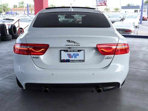 Used 2017 Jaguar XE Premium AWD/4WD image 8