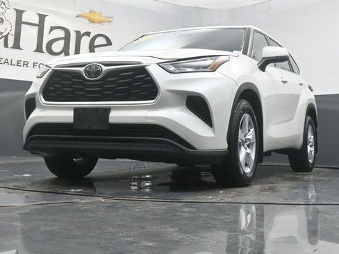 Used 2020 Toyota Highlander L image 4