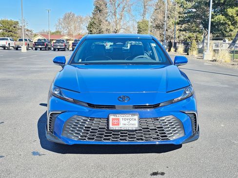 New 2026 Toyota Camry SE image 7